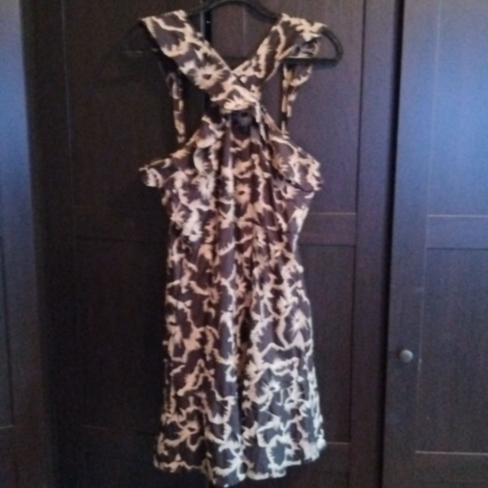 Banana Republic Criss Cross Embroidered Dress - Medium - Picture 3 of 6